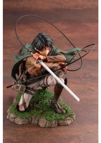 Titan Saldırısı Komutan Levi Figür Modeli (Yurt Dışından) fırsatları