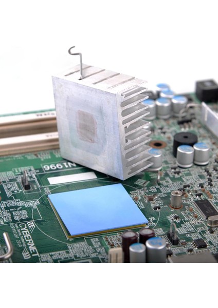 50 Adet M.2 SSD ve Chipset Soğutucu Termal Pad Ped 0.5MM*10MM*10MM fırsatları