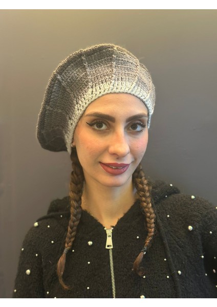 Gri Füme El Örgüsü Fransız Ressam Bere