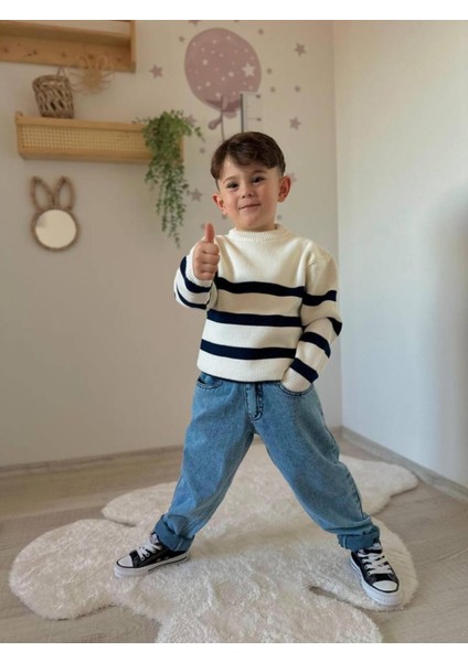 Erkek Çocuk Kazak ve Kot Pantolon Takım