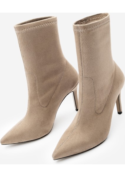 Kadın Sivri Burun Fermuarsız Streç Süet Topuklu Bot Pesina