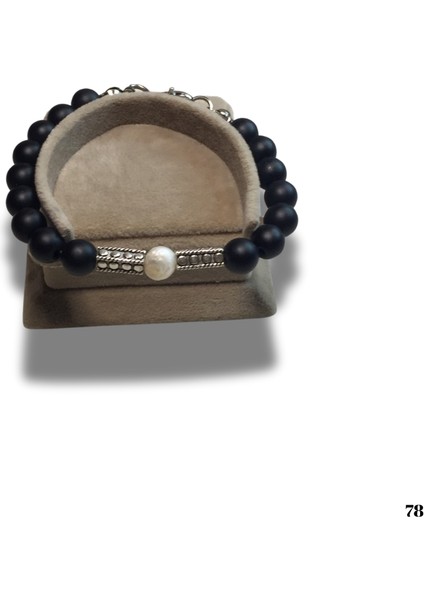 Reina Del Corazen El Yapımı, Otantik Tasarım ve Koruyucu Enerji Takı Asaletli Oniks ve Zarif Inci Antik Kolye ve Bileklik modelleri