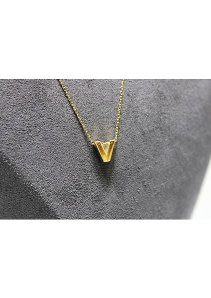 14 Ayar Altın V Harfi Kolye Zinciriyle Beraber indirimleri