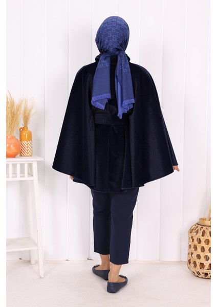 70060 Düğme Detaylı Panço Lacivert fırsatları