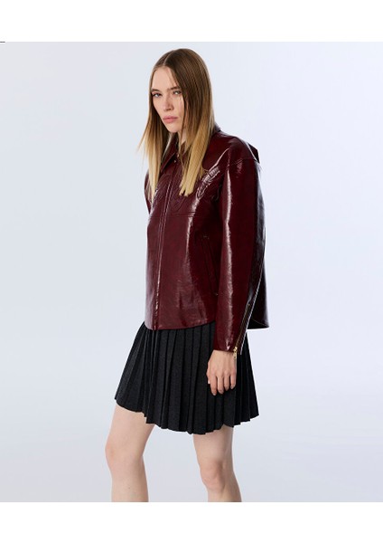 Sloganlı Rugan Görünümlü Ceket TW6250005084035 fiyatları