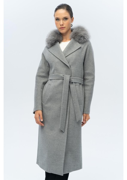 Yarasa Kol Yakası Çıkabilir Kürklü Punto Dikiş Detaylı Kaşmir Kaban Gri 3120-TK modelleri