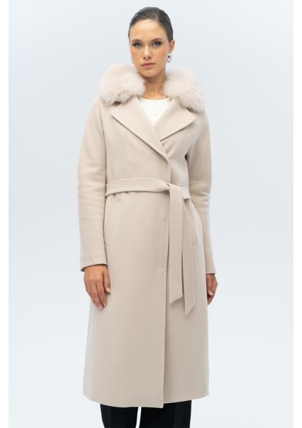 Yarasa Kol Yakası Çıkabilir Kürklü Punto Dikiş Detaylı Kaşmir Kaban Açık Bej 3120-TK modelleri
