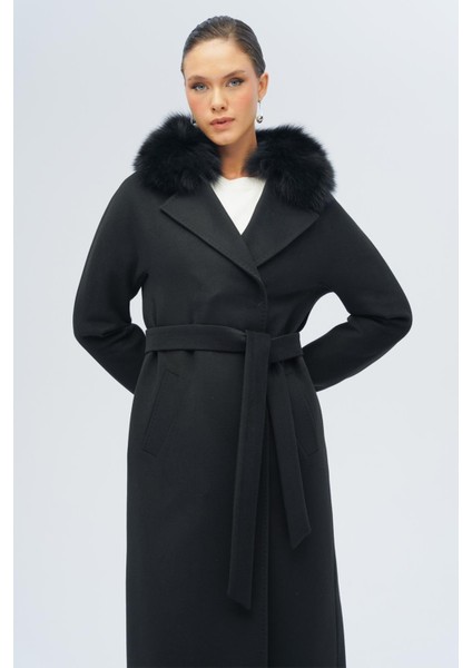 Yarasa Kol Yakası Çıkabilir Kürklü Punto Dikiş Detaylı Kaşmir Kaban Siyah 3120-TK modelleri