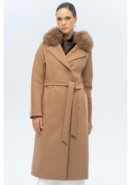 Yarasa Kol Yakası Çıkabilir Kürklü Punto Dikiş Detaylı Kaşmir Kaban Kamel 3120-TK fiyatları