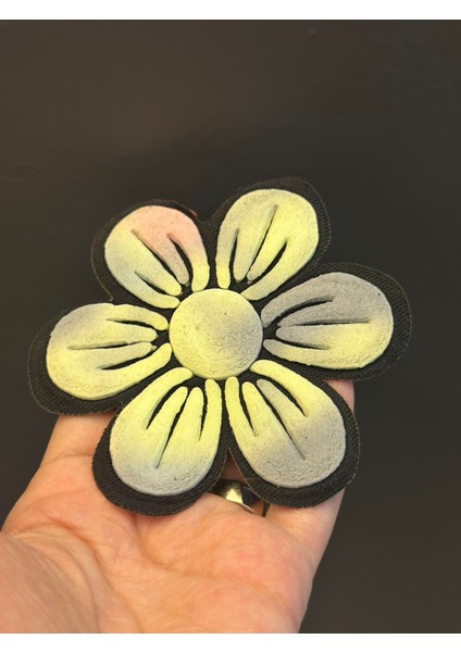 Ütü Ile Yapışan Kabartma Tasarım Çiçek Arma Dikiş Aksesuarı 9cm modelleri
