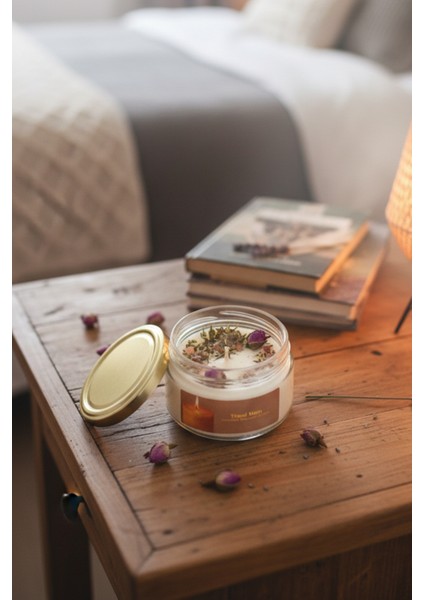 Lavanta ve Tomurcuk Gül Dekorlu Lavanta Kokulu Mum , Hediyelik Mum fırsatları