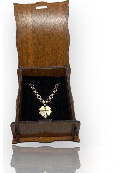 Taşlı Yonca Altın Kolye