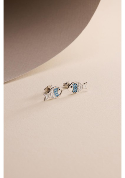 925 Ayar Gümüş Rodyum Kaplama Beyaz Mineli Balık Küpe fiyatları