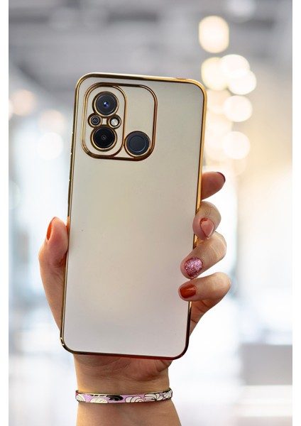 Xiaomi Redmi 12C Kılıf Parlak Kenarlı Altın Işlemeli Kamera Korumalı Kapak