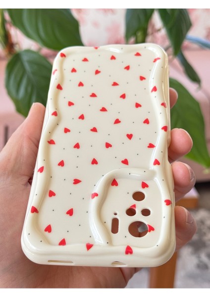 Xiaomi Redmi Note 10 - 10S Kılıf Kamera Korumalı Dalga Kenarlı Kırmızı Kalp Desenli Silikon Kapak