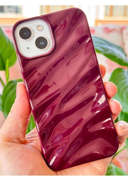 Apple iPhone 13 - 14 - 15 Kılıf Parlak Kabartmalı Dalga Tasarımlı Desenli Mürdüm Darbe Emici Silikon Kapak modelleri