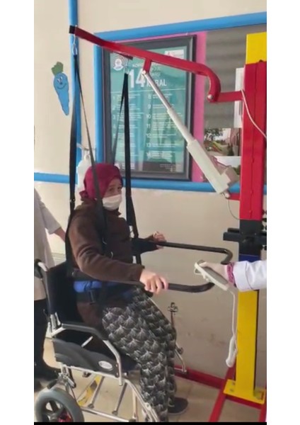 Karma Grup Elektrik Motorlu Yetişkin Kişisel Yürüyüş Robotu Uzay Terapi Kumandalı