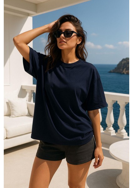 Kadın Lacivert %100 Pamuk Oversize Basic Tişört – Rahat Kalıp Relaxed Bisiklet Yaka T-Shirt
