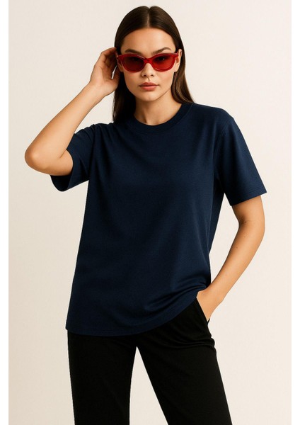 Kadın Lacivert %100 Pamuk Oversize Basic Tişört – Rahat Kalıp Relaxed Bisiklet Yaka T-Shirt modelleri
