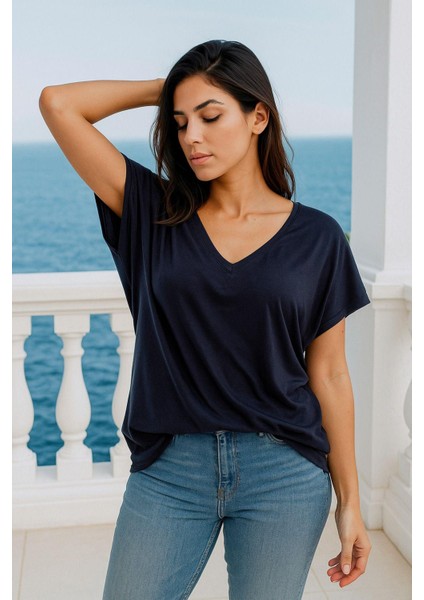 Kadın Koyu Lacivert Viskon Ön Arka V Yakalı T-Shirt Yarasa Kol Relaxed Bluz fiyatları