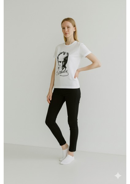 Atatürk Baskılı Beyaz T-Shirt | Pamuk | Bisiklet Yaka