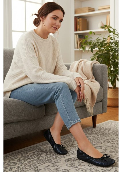 Ceyda Basbet Çocuk Ev Babeti? Taçli Takim Çocuk Panduf, Bebek Pati?K, Çorap, Çocuk Ev Ayakkabisi,Pisi Pisi fiyatları