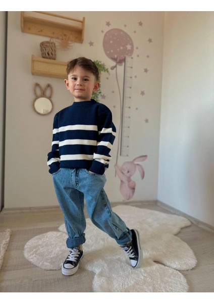 Erkek Çocuk Kazak ve Kot Pantolon