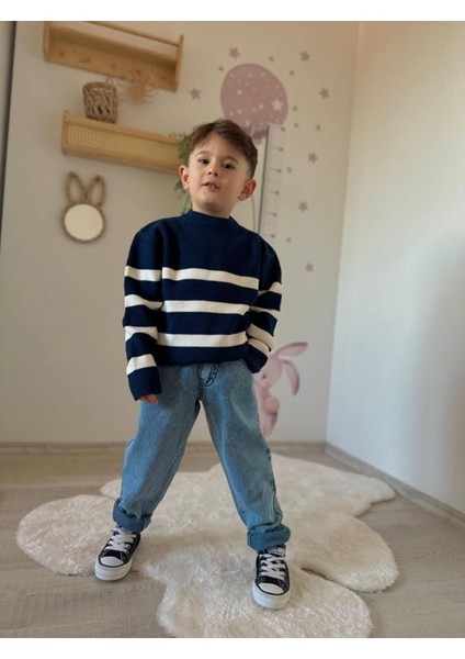 Erkek Çocuk Kazak ve Kot Pantolon modelleri