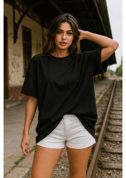 Kadın Siyah %100 Pamuk Oversize Basic Tişört – Rahat Kalıp Relaxed Bisiklet Yaka T-Shirt modelleri