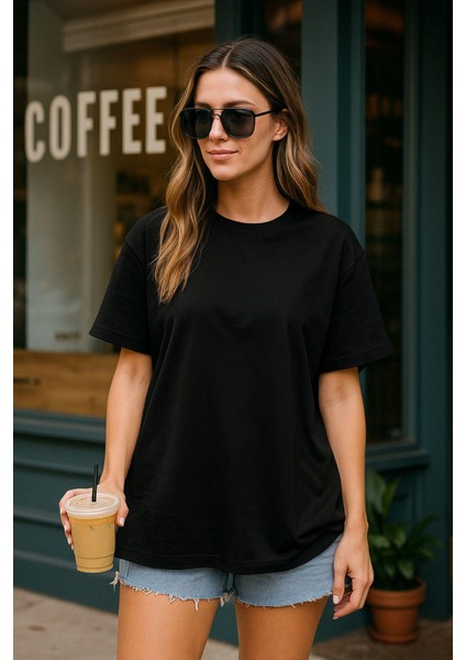 Kadın Siyah %100 Pamuk Oversize Basic Tişört – Rahat Kalıp Relaxed Bisiklet Yaka T-Shirt indirimleri