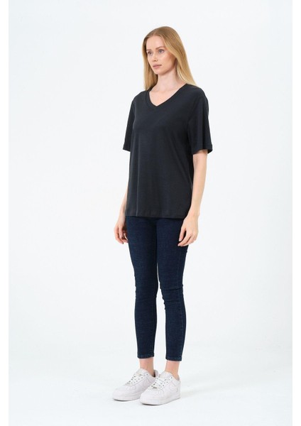 Kadın V Yaka Kısa Tişort -Interlok Kumaş modelleri