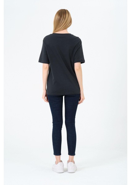 Kadın V Yaka Kısa Tişort -Interlok Kumaş fırsatları