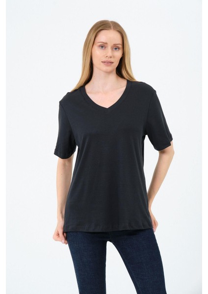 Kadın V Yaka Kısa Tişort -Interlok Kumaş indirimleri