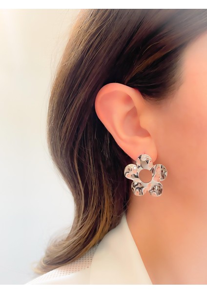 Çelik Küpe Çiçek Plaka Küpe