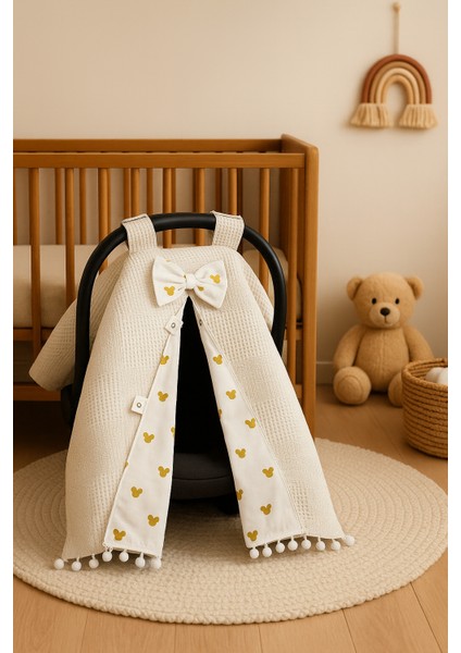 %100 Pamuktan Çift Katlı Mickey'li Poplin Kumaş ve Ekru Pikeden Puset Örtüsü (Tekli)