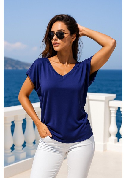 Kadın Lacivert Viskon V Yakalı T-Shirt Kısa Kol Rahat Kesim Bluz modelleri