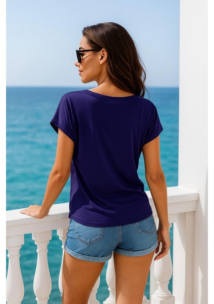 Kadın Lacivert Viskon V Yakalı T-Shirt Kısa Kol Rahat Kesim Bluz indirimleri