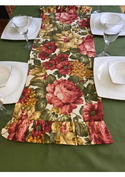 Iki Tarafı Fırfırlı Runner Çiçekli fırsatları