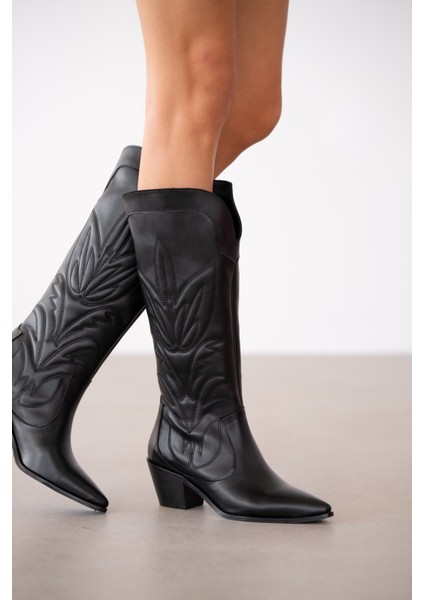 Arlina Sivri Burun Işlemeli Kadın Çizme- Siyah modelleri