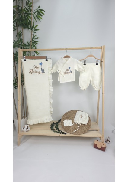 Müslin Yeni Doğan 4katlı Organik %100PAMUK Kişiye Özgü Nakışlı Hastane Çıkış Seti-Kahverengi-Filli