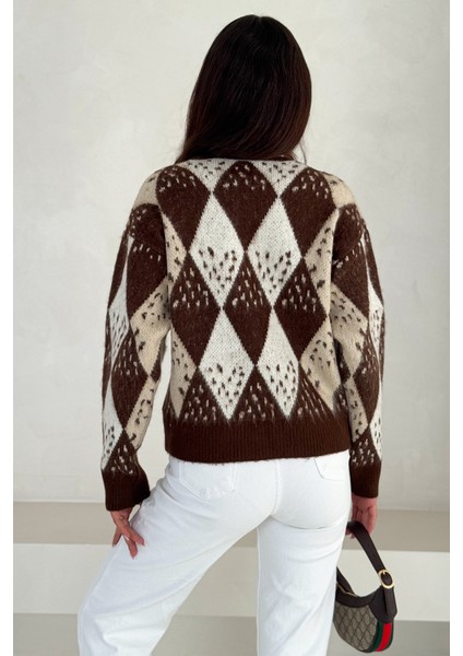 Kadın Argyle Desenli Triko Hırka – Retro & Zarif Stil