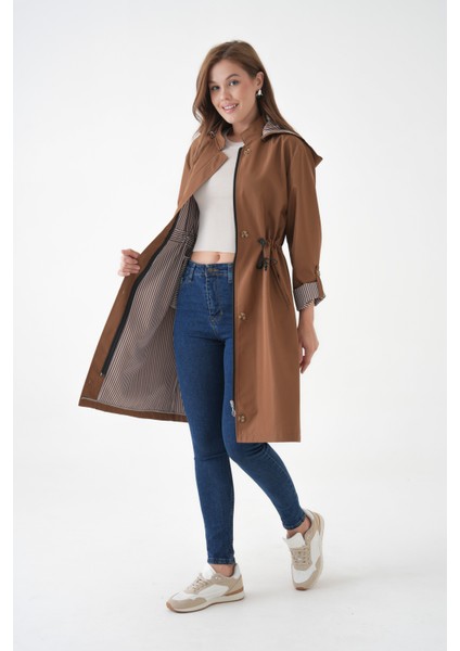 Taba Rüzgar ve Su Geçirmez Çıkarılabilir Kapüşonlu Beli Tünelli Bondit Kumaş Trençkot fiyatları