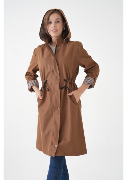 Taba Rüzgar ve Su Geçirmez Çıkarılabilir Kapüşonlu Beli Tünelli Bondit Kumaş Trençkot modelleri