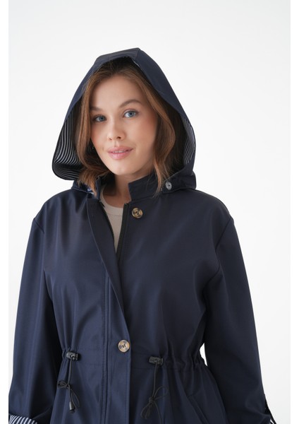 Lacivert Rüzgar ve Su Geçirmez Çıkarılabilir Kapüşonlu Beli Tünelli Bondit Kumaş Trençkot modelleri