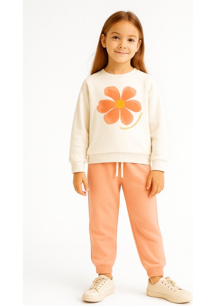 Kız Çocuk Sweatshirt ve Eşofman Takımı Şeftali Renk – Çiçek Desenli, Mevsimlik Rahat Kumaş | Kr Kids Boutique