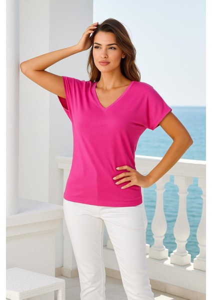 Kadın Pembe Viskon V Yakalı T-Shirt Kısa Kol Rahat Kesim Bluz fırsatları