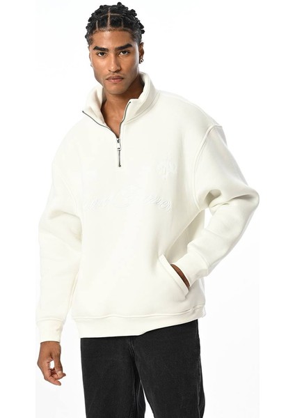 Önü Nakışlı Yarım Pat Fermuarlı Sweatshirt