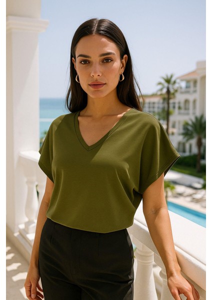 Kadın Haki Viskon Ön Arka V Yakalı T-Shirt Yarasa Kol Relaxed Bluz fiyatları