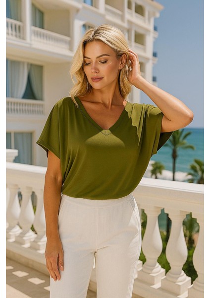 Kadın Haki Viskon Ön Arka V Yakalı T-Shirt Yarasa Kol Relaxed Bluz fırsatları