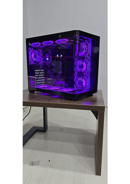 Anime Karakterli 7 Argb Fanlı 750W 80+ Bronze Power Supply Siyah Kavisli Cam Akvaryum Kasa